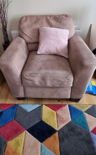 3 -2-1recliner  suite  in very good condition