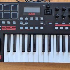 Akai MPK225 MIDI Controller