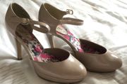 Nude shoe size 6