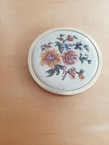 Vintage mirror compact