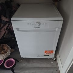 indesit dishwasher