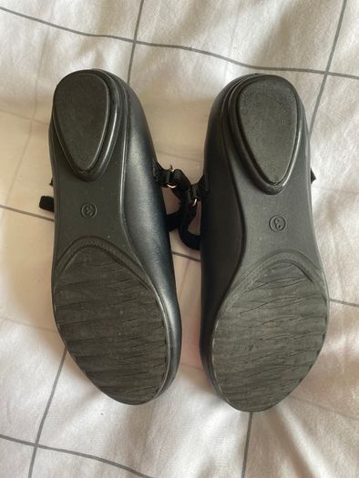Girls shoes