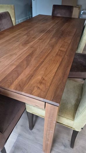 Dining Table & chairs