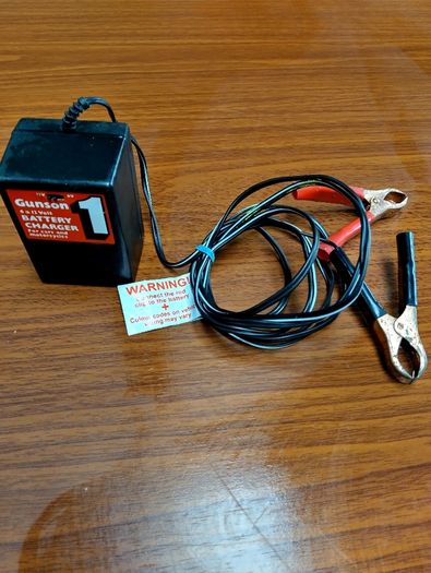 Car motorcycle battery charger