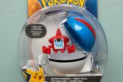 Pokemon Rotom Pokedex and Great Ball Clip and Carry - Tomy Action Figure Toy