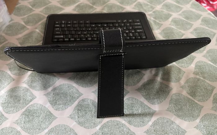 Lenovo Tab M10 HD 10.1" Brand New with Tags Full Package with Keyboard Case