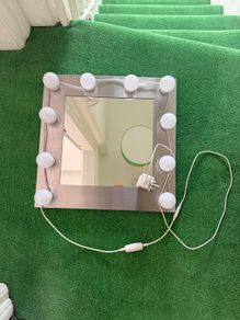 mirror with light