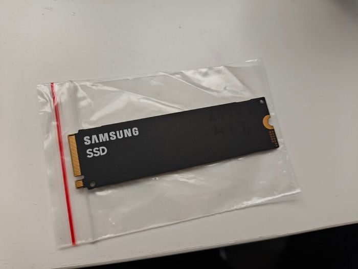 512GB Nvme Ssd Samsung M.2 2280 Pcie 4.0 X4 6200/4700mb/s 300TBW