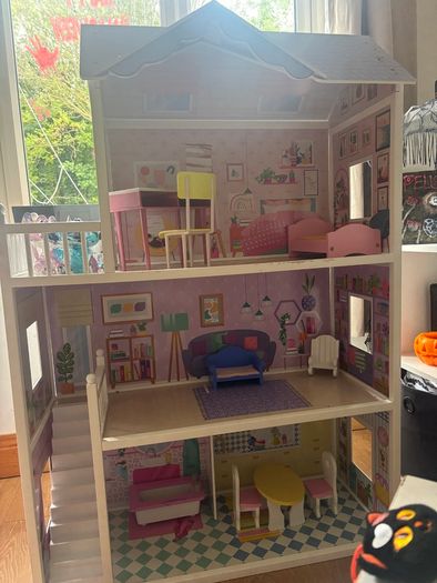 Doll house
