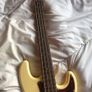 Electric gutair bass Image 5