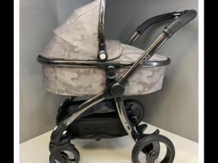 EGG Travel System / Buggy /Carrycot