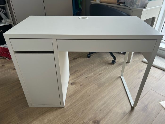 MICKE desk white with high add on unit