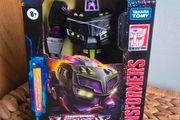 BNIB Transformers Legacy United Animated Motormaster