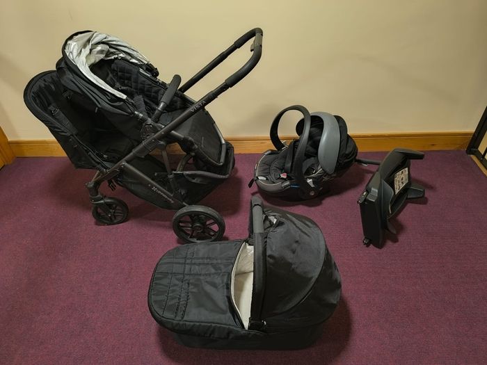 UPPAbaby Vista Travel System Bundle  Pram Carrycot Car Seat Toddler Seat Board (Older Model)