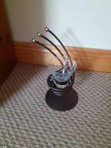 Tee light stand