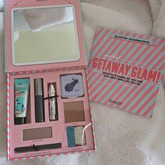 benefit Travel Set