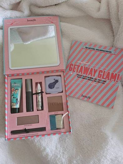 benefit Travel Set