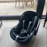 Maxi cosi pebble 360 and base Image 4