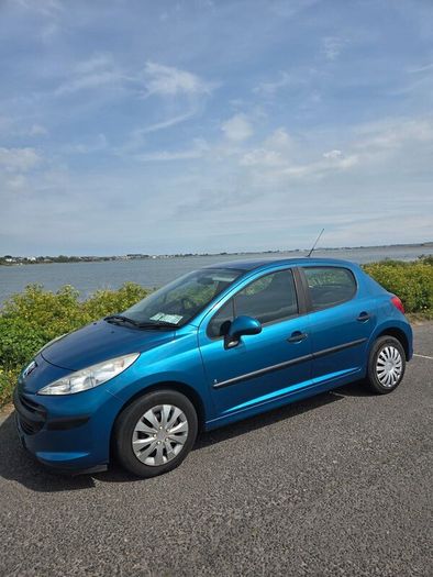 Peugeot 207 2008 - low mileage