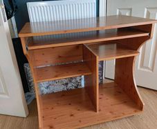 Computer desk