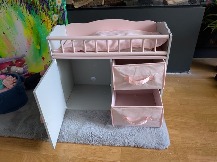 doll bed