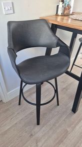 Bar stools dark grey