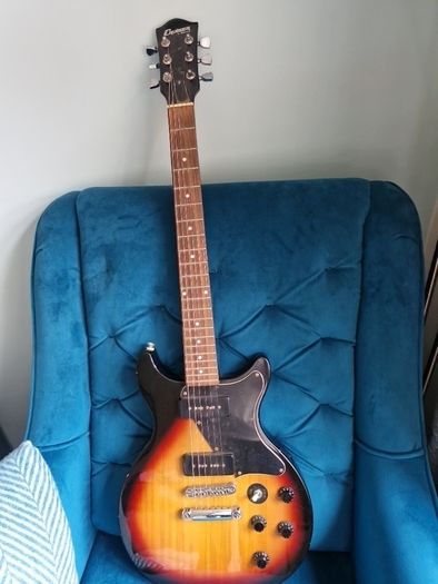 Guitar for sale