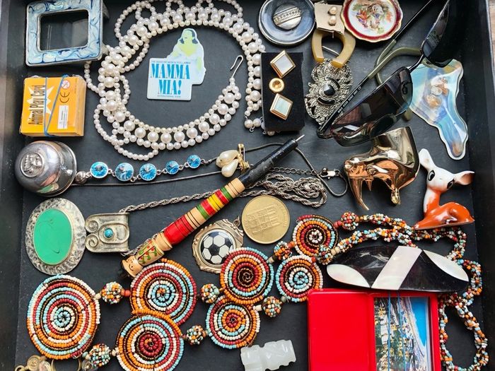 Jewellery and Collectibles