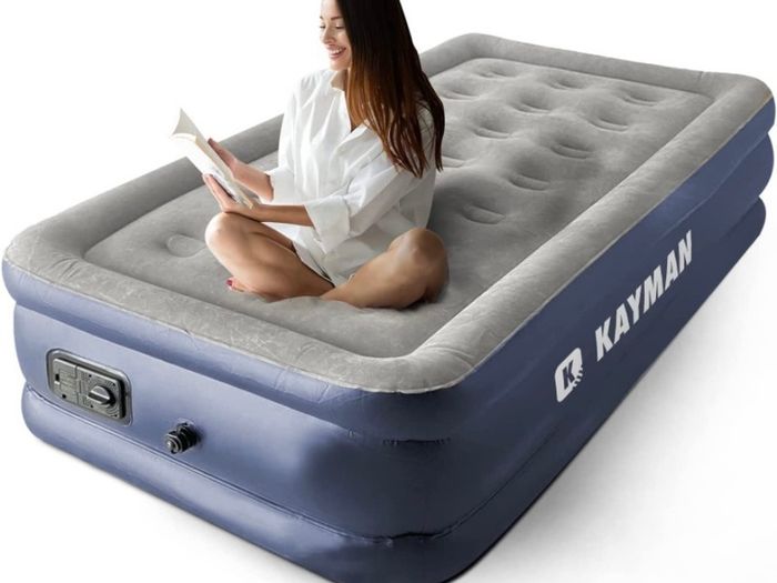Single Airbed with Built in Pump - 3 Minute Rapid Inflation I Air Mattress with Built-in Electric Air Pump and Integrated Pillow I Easy To Store Blow Up Bed I Air Bed Patch Included (FREE POSTAGE)