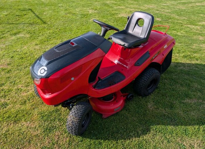 Solo by AL-KO T15-93.7 HD-A Comfort Ride On Mower