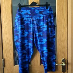 Blue camouflage cropped pants, Size 22, BNWT