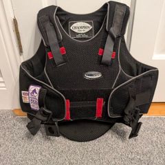 Horse riding protector