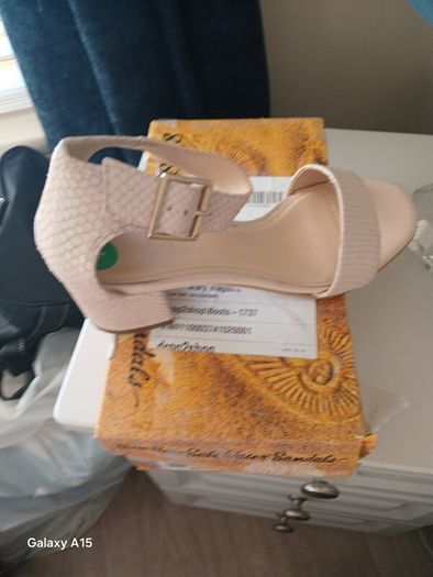 ladies shoes