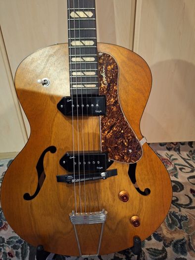 Godin archtop