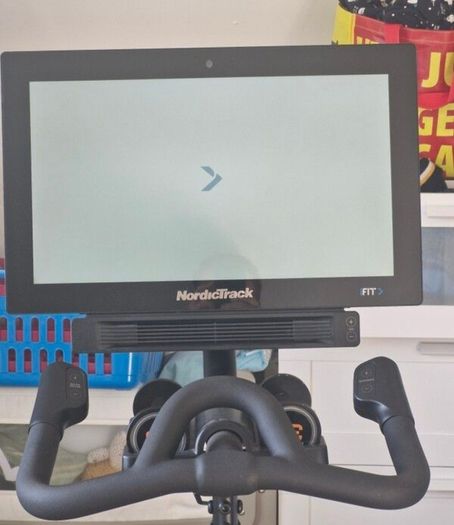 Nordic Track s22i Studio bike like new, Delivery available