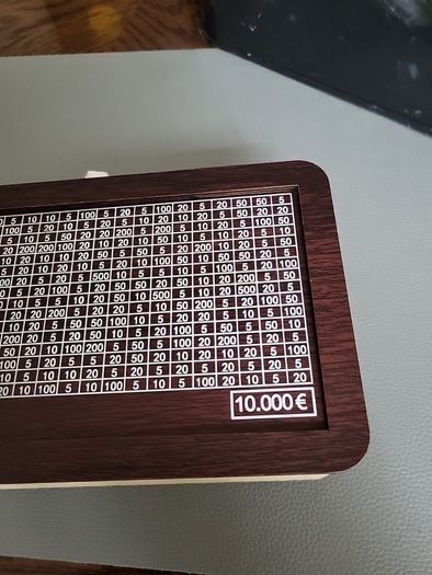 Savings box