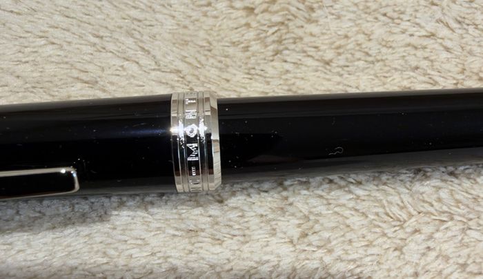 Montblanc Pix Ballpoint Pen ( 114797 )