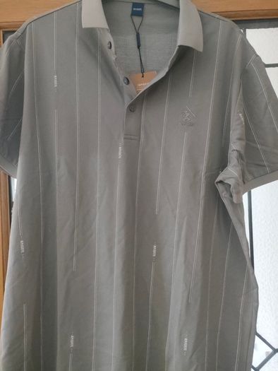 Men's t shirt