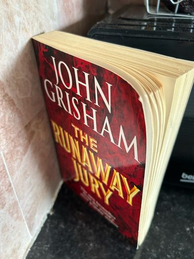 John Grisham The Runaway Jury Book