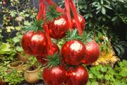 2 x Vitage Hanging Christmas Baubles Decorations