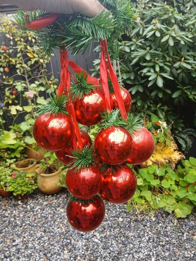 2 x Vitage Hanging Christmas Baubles Decorations