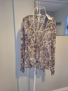 bnwt savida tie front top