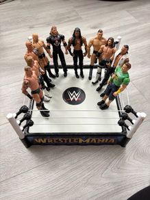 WWE Wrestling Action Figures & WrestleMania Ring Bundle
