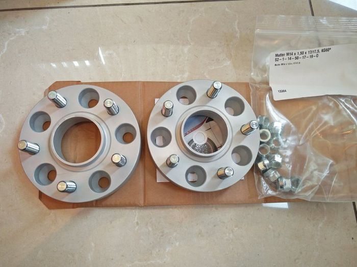 H&R Wheel Spacers 60mm (30mm per side) 5x120 Opel Chevrolet Saab 9-5