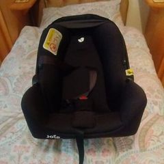 JOIE Car seat/baby carries (i-snug)