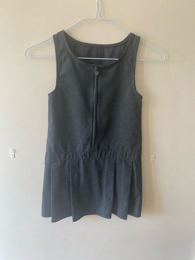 Lily & Dan grey pinafore (age 4-5)
