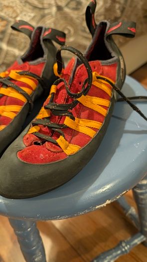 red chili climbing shoes