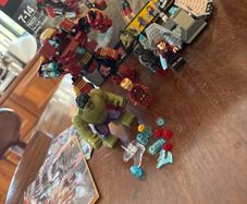 Lego The Hulk Buster Smash 76031