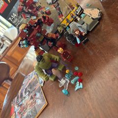 Lego The Hulk Buster Smash 76031