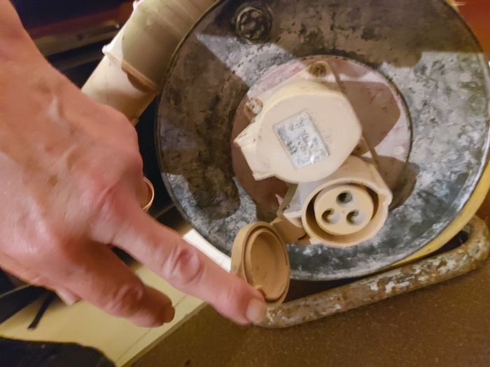 120V Industrial Trade Cable Reel, With 2 Outlets, working fine